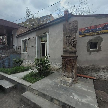Guest House In The Small Center Jerevan Eksteriør bilde